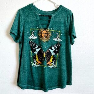 Green Celestial Sun Butterfly T-Shirt EUC